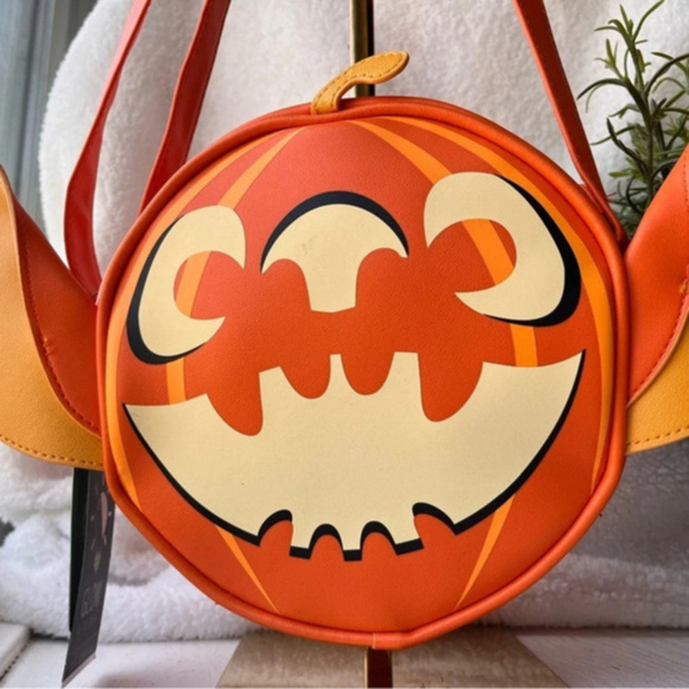 Disney Bioworld Pumpkin Stitch Glow in the Dark Crossbody Bag Halloween NWT